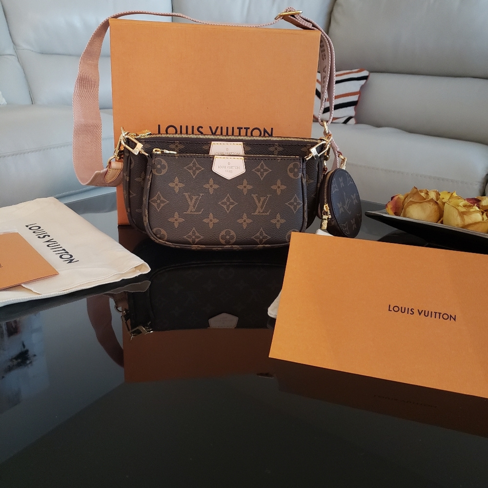 SOLD !! Louis Vuitton Multi Pochette